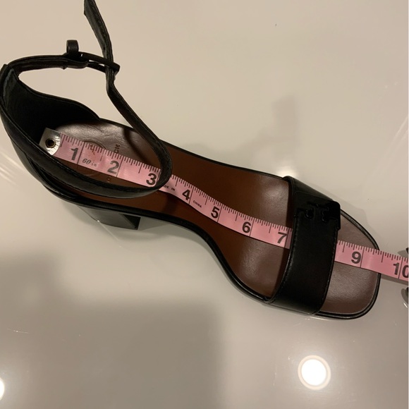 Tory Burch Gabrielle Leather City Sandals - Picture 11 of 11